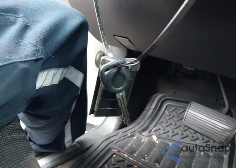 2008 Cadillac Escalade Standard z USA, uszkodzony, nr VIN 1GYFK63818R131383